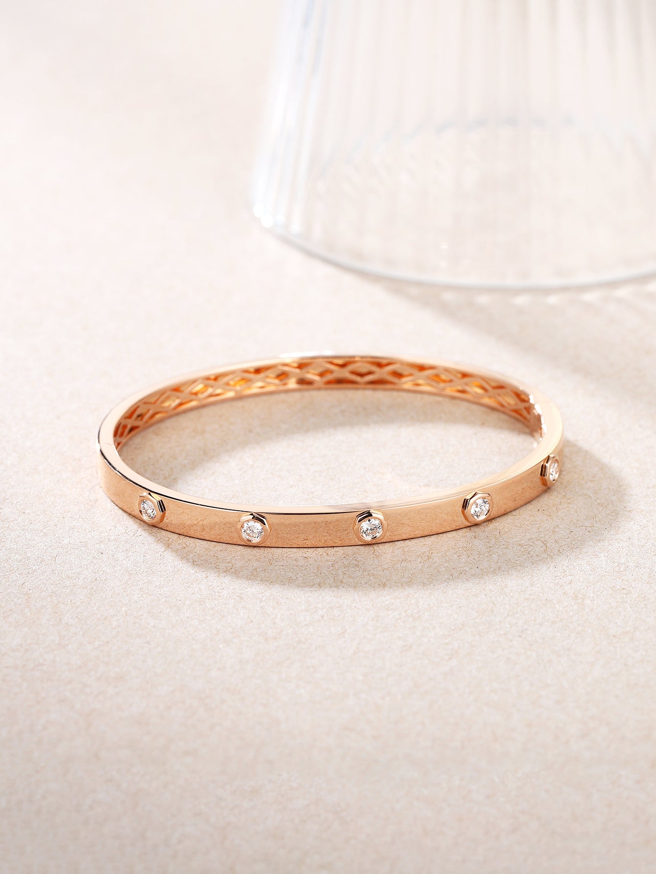 18K Rose gold Bangle  with Bezel Set Diamond,high quality bangle