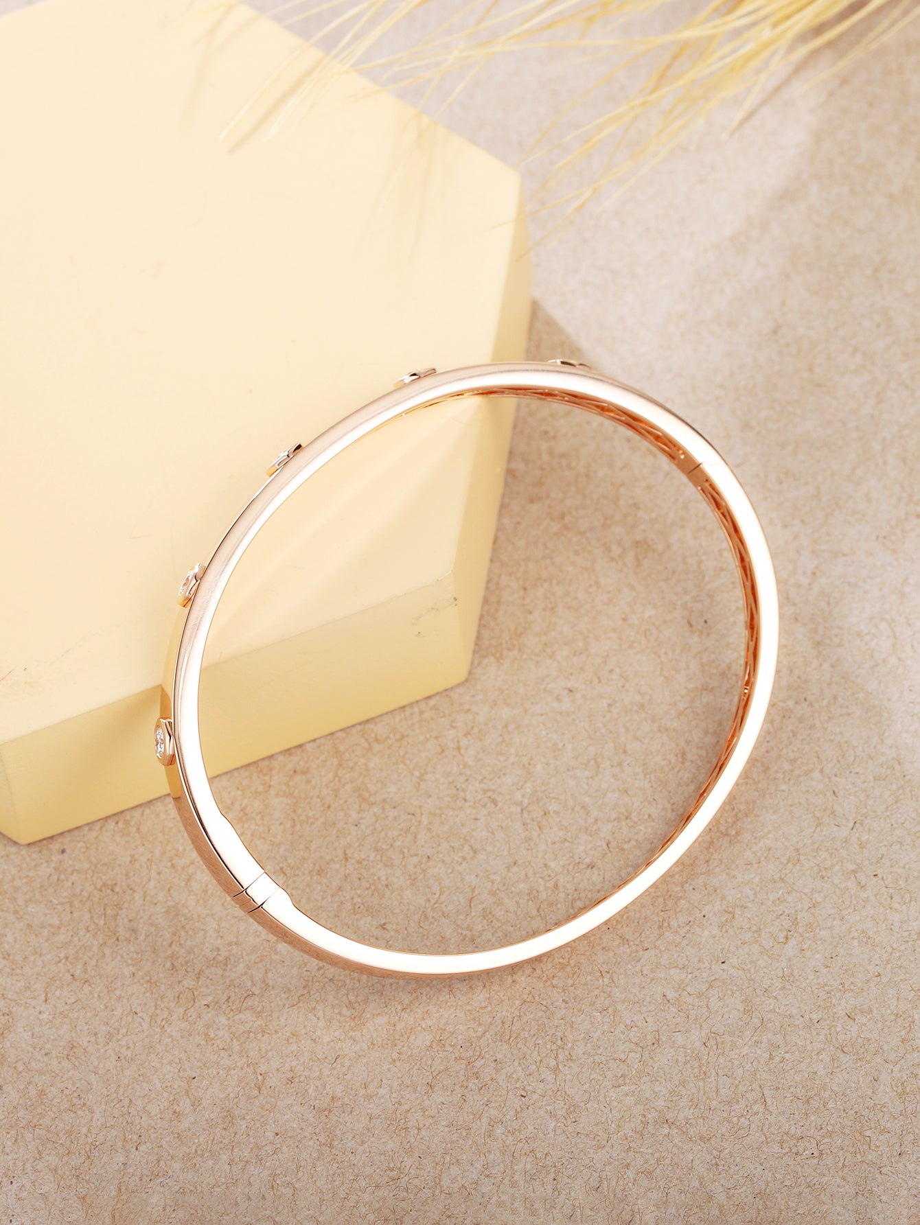 18K Rose gold Bangle  with Bezel Set Diamond,high quality bangle