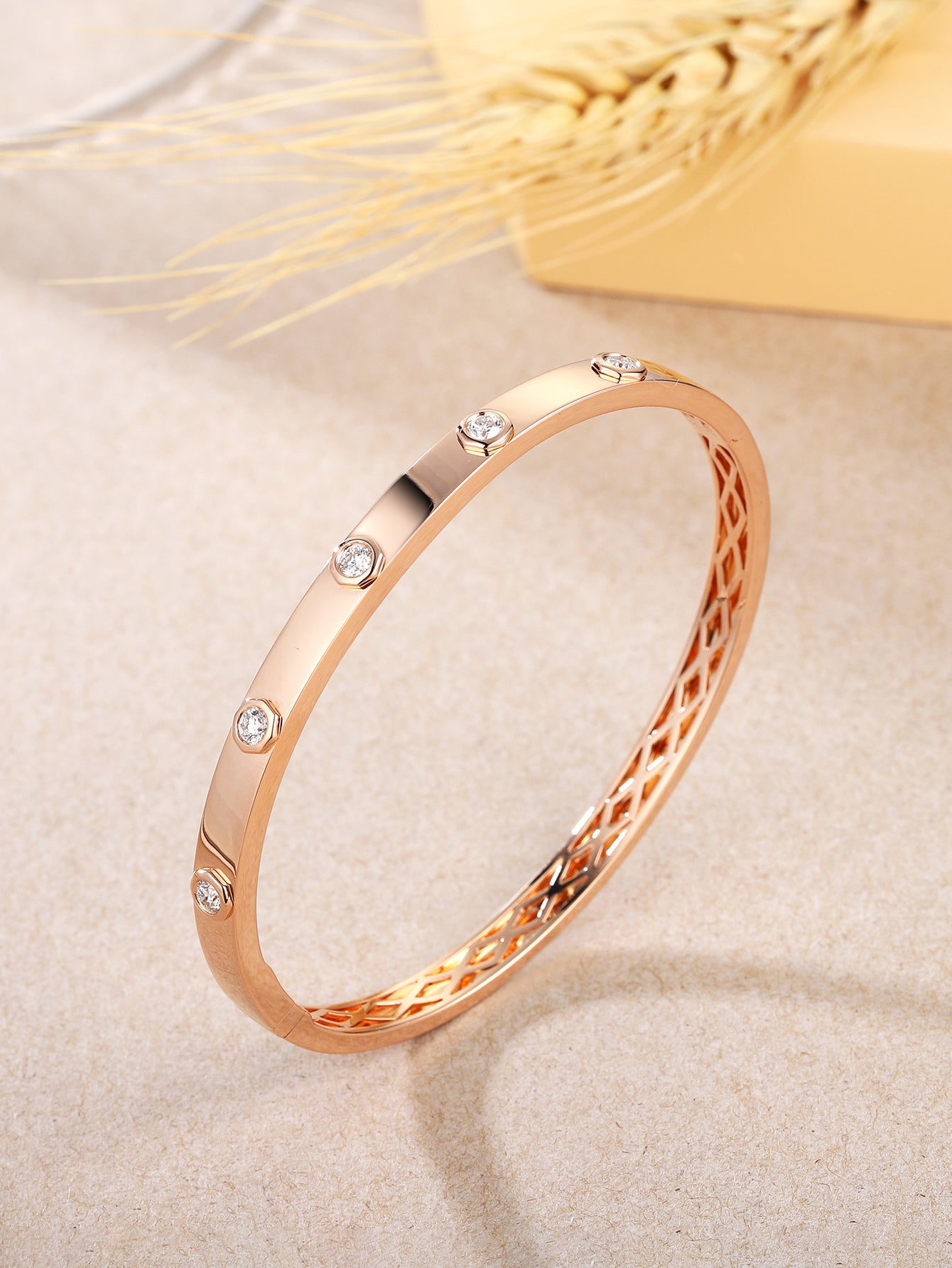 18K Rose gold Bangle  with Bezel Set Diamond,high quality bangle